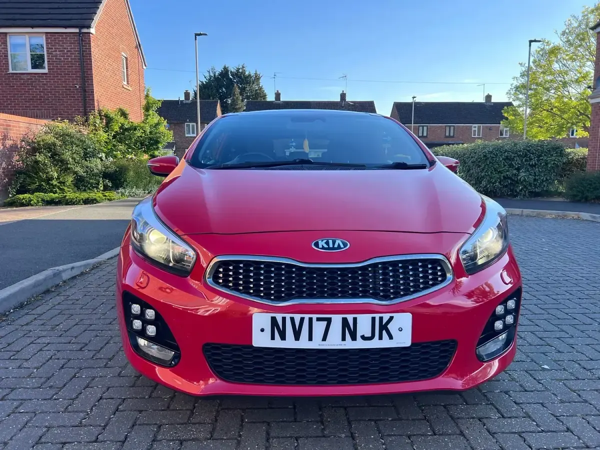 Used Kia ProCeed GT-Line S 134 HP (98 kW) 2017 Red Hatchback