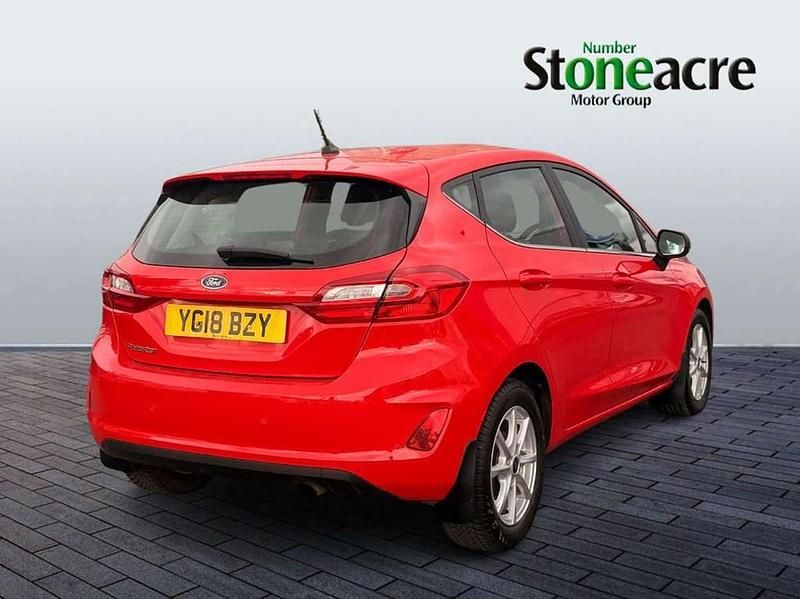 Used Ford Fiesta Zetec 100 HP (73 kW) 2018 Red Hatchback