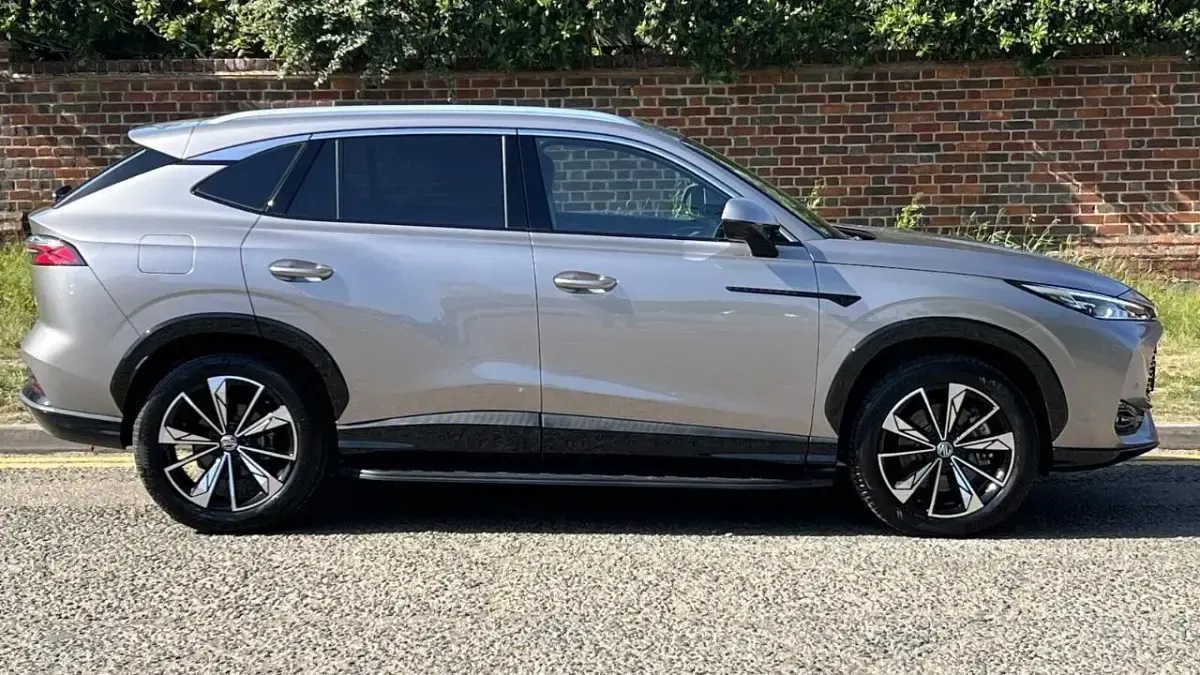 Used MG HS Trophy 295 HP (216 kW) 2025 Silver SUV