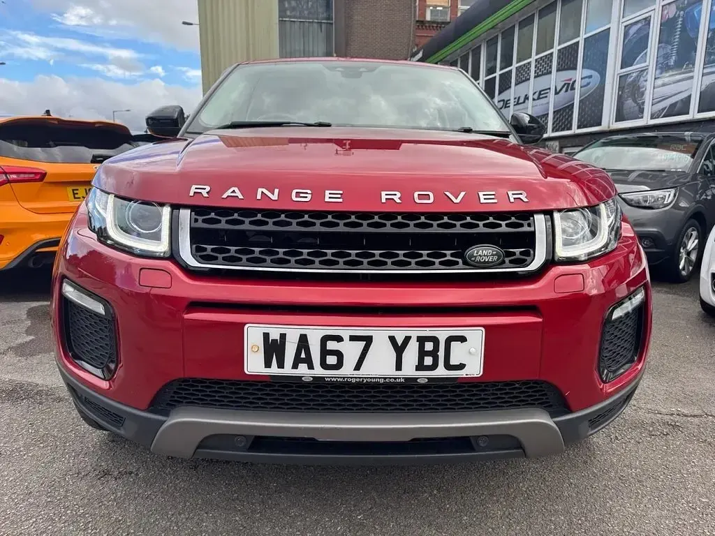 Used Land Rover Range Rover evoque SE 180 HP (132 kW) 2017 Red SUV