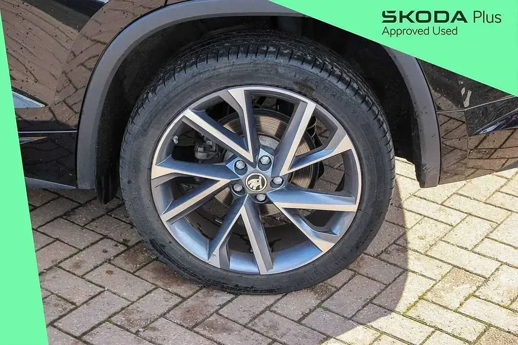 Used Skoda Kodiaq SportLine 150 HP (110 kW) 2023 Black magic pearl effect SUV