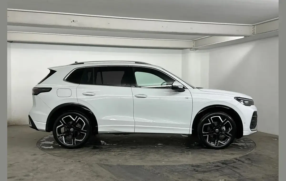 Nowe VW Tiguan R-line 147 KM (108 kW) 2026 Biały SUV