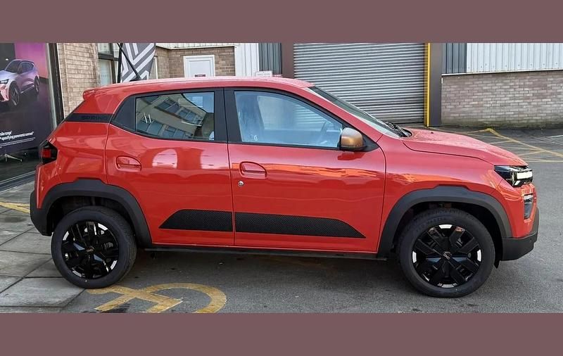 Used Dacia Spring Extreme 47 kW (65 HP) 2025 Red Hatchback