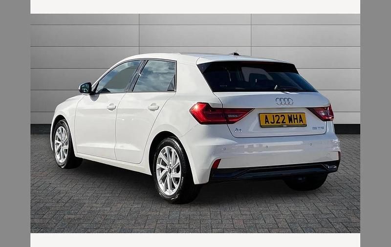 Used Audi A1 Sport 95 HP (69 kW) 2022 Shell white SUV