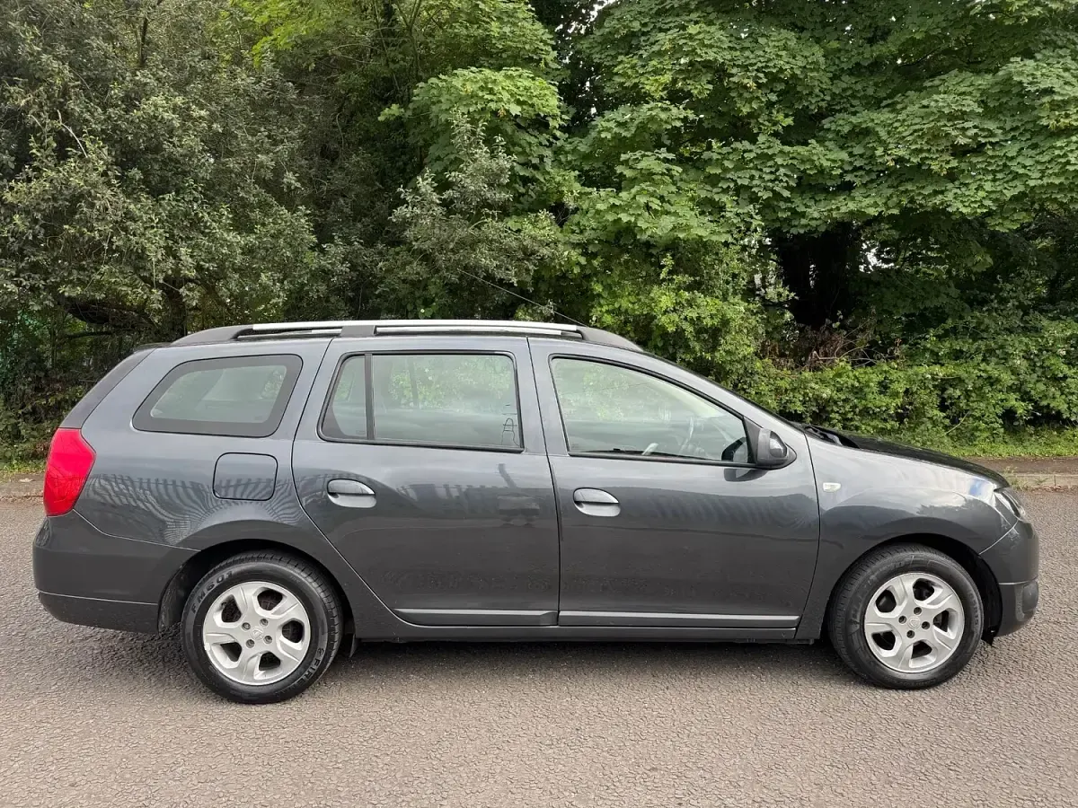 Used Dacia Logan MCV Lauréate 90 HP (66 kW) 2016 Grey Estate