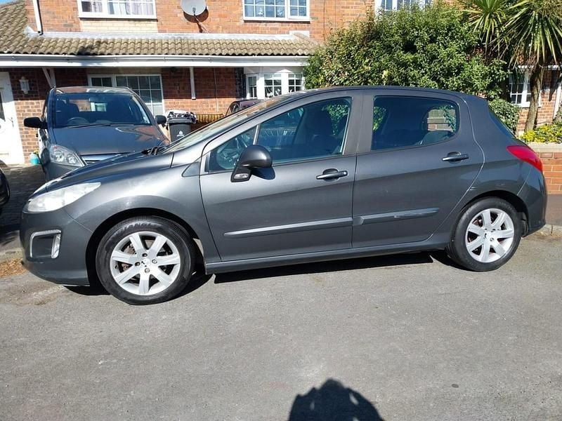 Used Peugeot 308 Active 92 HP (67 kW) 2012 Grey Hatchback