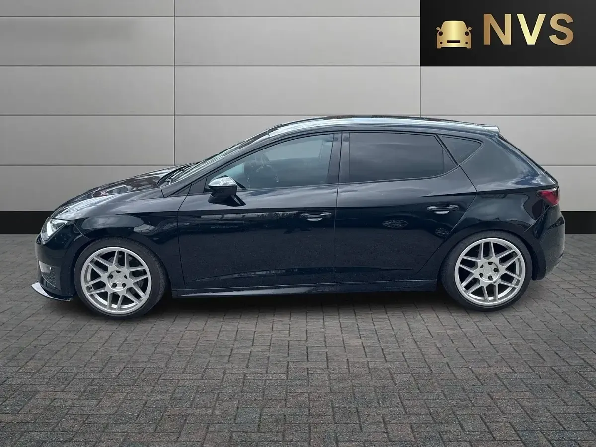 Used Seat Leon FR 220 HP (161 kW) 2015 Black Hatchback