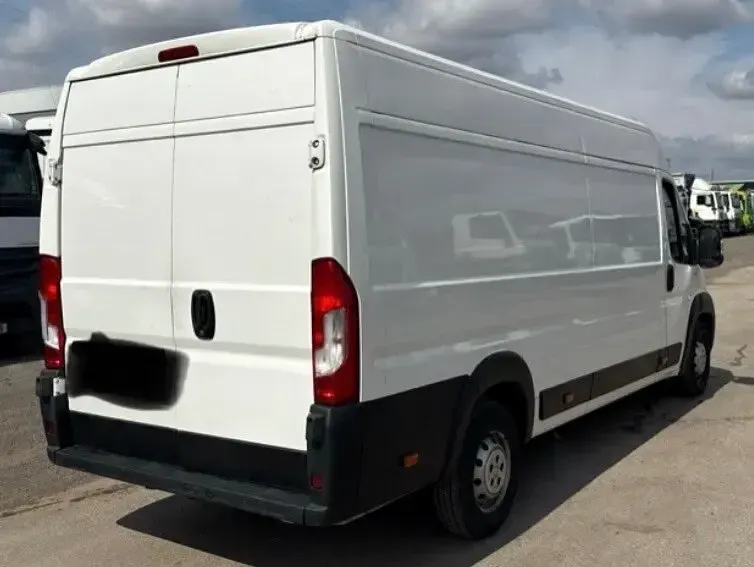 Used Peugeot Boxer 140 HP (102 kW) 2020 White Van