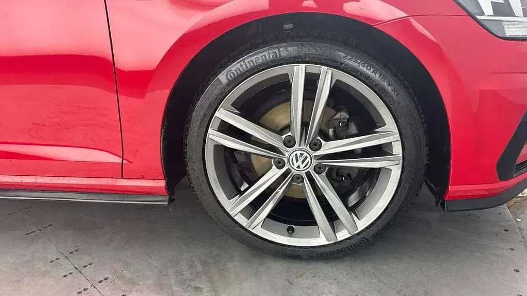 Used VW Golf VII R-line 150 HP (110 kW) 2018 Red Hatchback