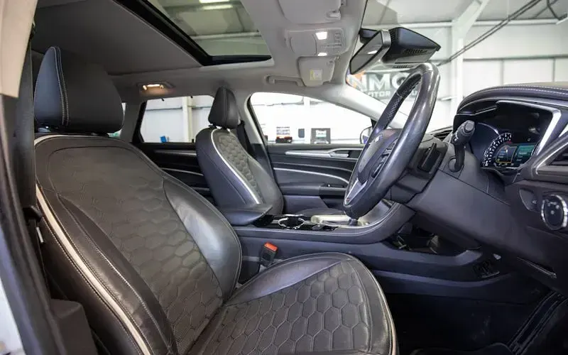 Used Ford Mondeo Vignale 209 HP (153 kW) 2018 White Estate