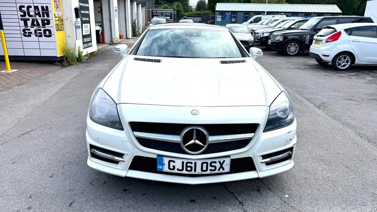 Used Mercedes SLK200 AMG 2011 White Cabriolet