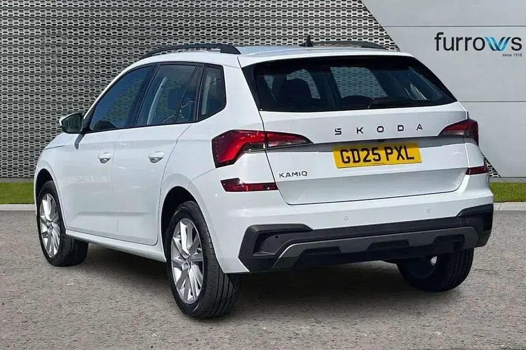 Used Skoda Kamiq SE 113 HP (83 kW) 2025 Moon white metallic SUV