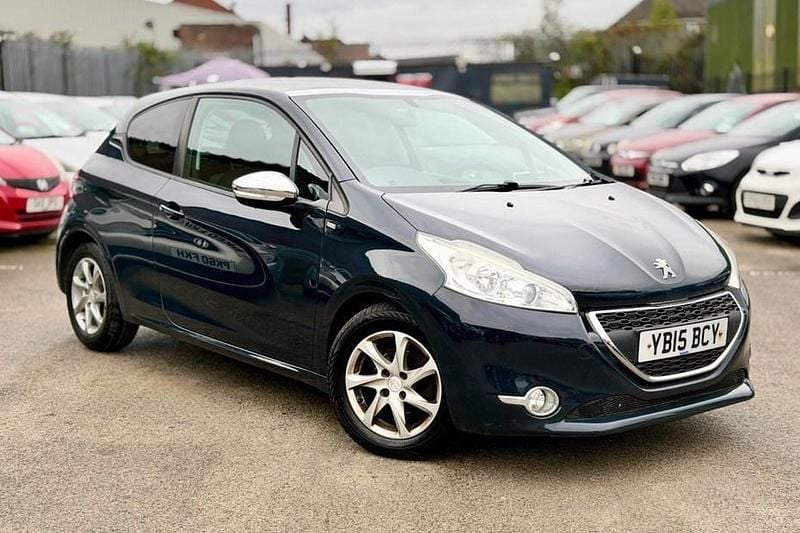 Grey Used 2015 Peugeot 208 Style Hatchback | £2,490 (Good price) - Image 1/1