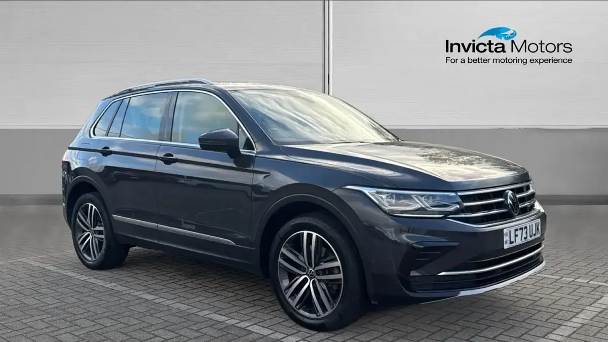 Usado VW Tiguan Elegance 245 HP (180 kW) 2023 Cinzento SUV