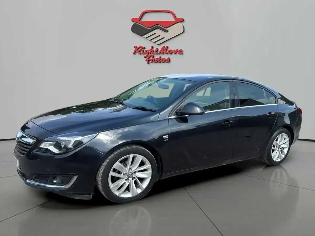 Second-hand Vauxhall Insignia SRi 140 CP (102 kW) 2015 Negru Hatchback