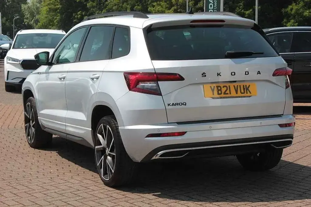 Used Skoda Karoq SportLine 150 HP (110 kW) 2021 Brilliant silver metallic SUV