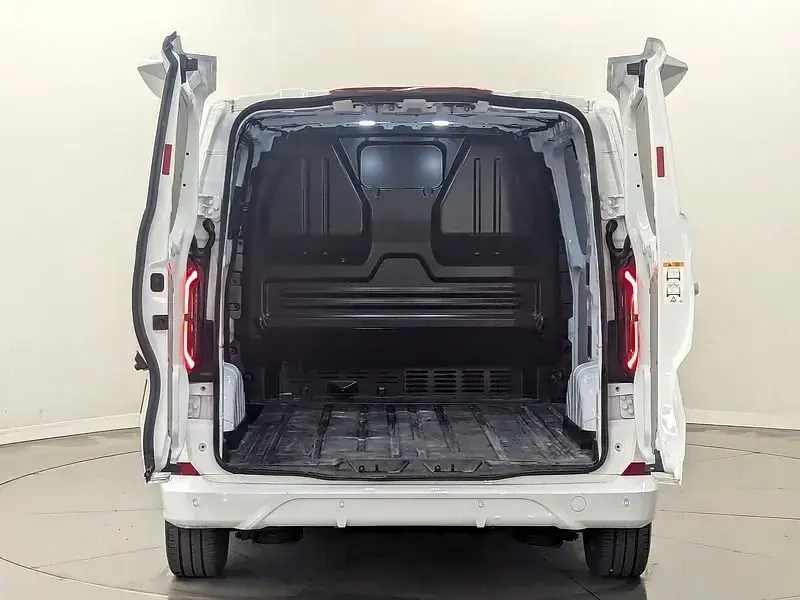 Begagnad Ford E-Transit Sport 11 kW (15 HK) 2025 Vit Van