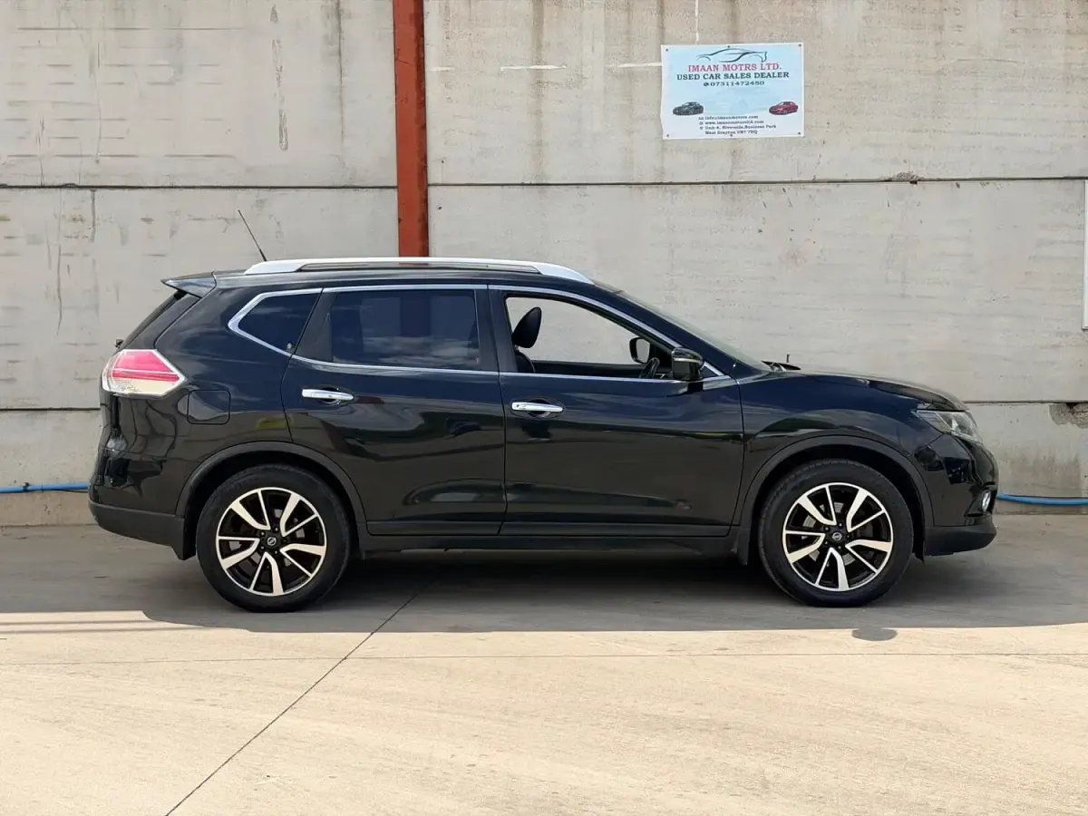 Used Nissan X-Trail Tekna 130 HP (95 kW) 2016 Black SUV