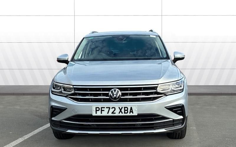 Używany VW Tiguan Elegance 150 KM (110 kW) 2023 Srebrny SUV