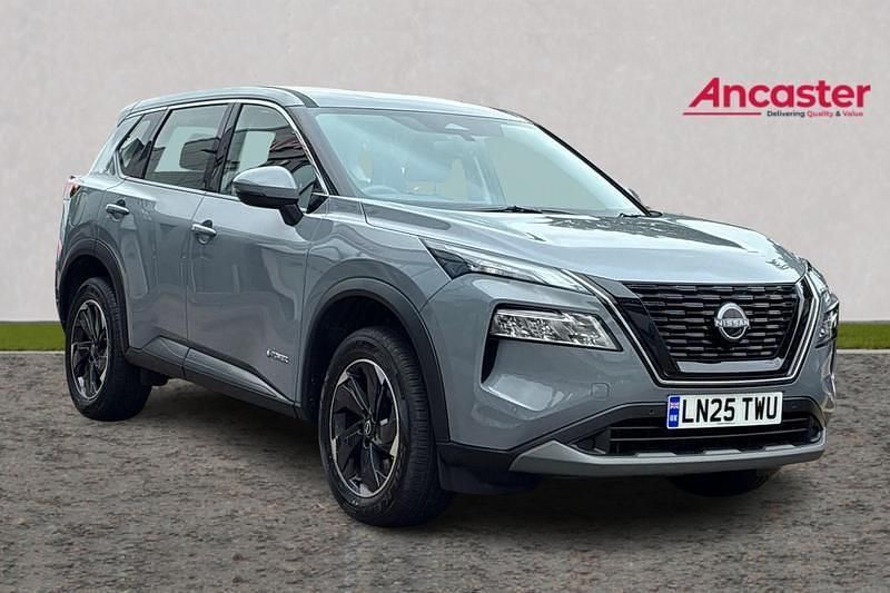 Pearl ceramic grey Used 2024 Nissan X-Trail Acenta Premium SUV | £29,475 (Expensive) - Image 1/4