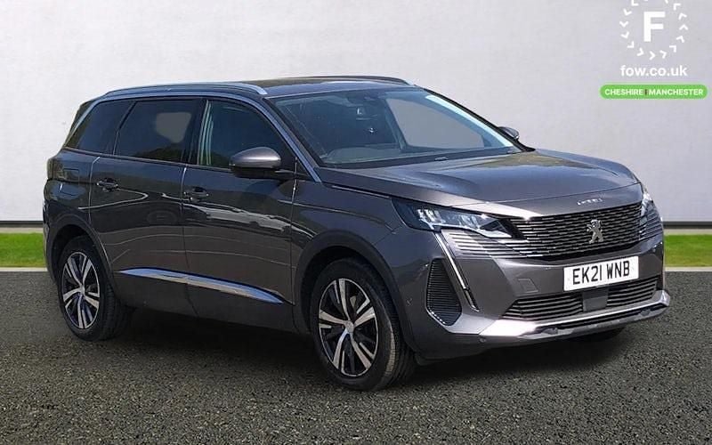Usado Peugeot 5008 Allure Premium 131 HP (96 kW) 2021 SUV