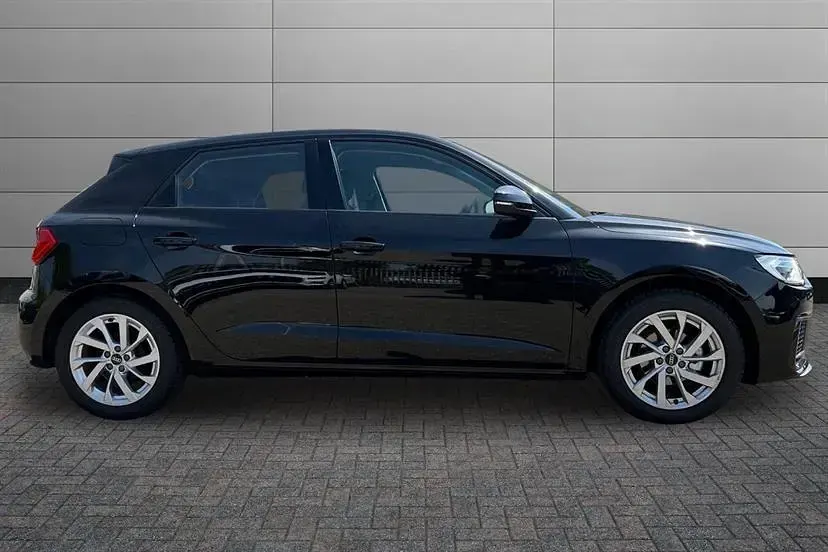 Usado Audi A1 Sport 95 HP (69 kW) 2026 Preto SUV