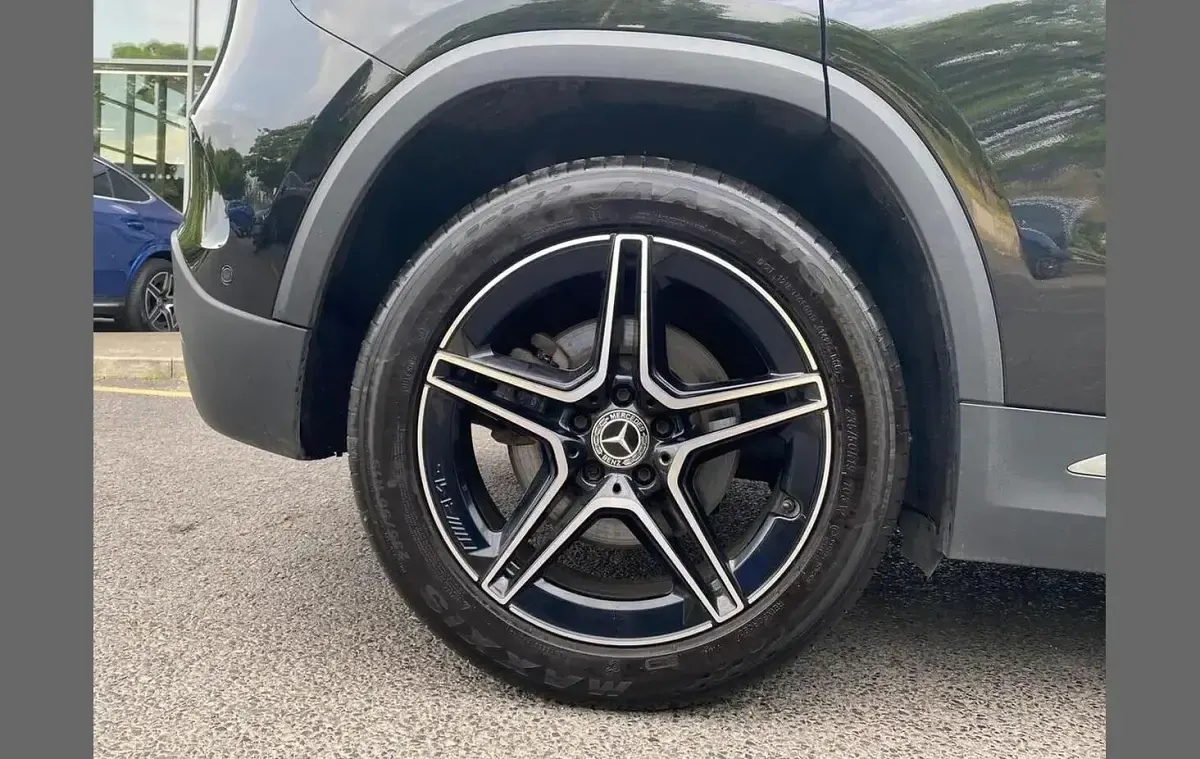 Used Mercedes GLA220 Executive 190 HP (139 kW) 2023 Black SUV