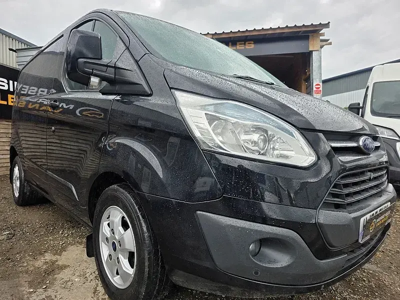 Used Ford Transit Custom Limited 125 HP (91 kW) 2015 Black Van