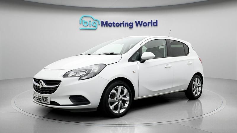 Used Vauxhall Corsa Sport 90 HP (66 kW) 2018 White Hatchback