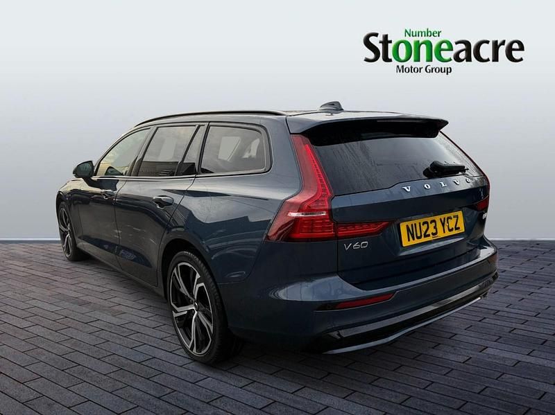 Used Volvo V60 Ultimate 197 HP (144 kW) 2023 Blue Estate