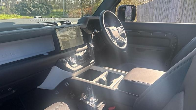 Used Land Rover Defender HSE Dynamic 2024 Grey SUV