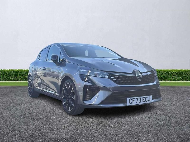 Used Renault Clio V Techno 143 HP (105 kW) 2024 Grey  Hatchback