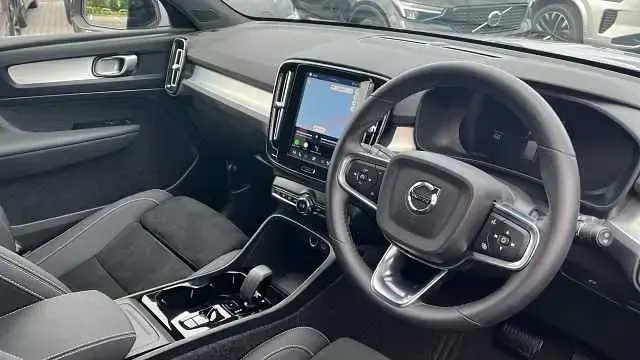 Used Volvo XC40 Plus 194 HP (142 kW) 2026 SUV
