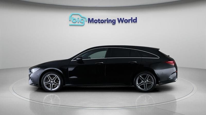 Used Mercedes CLA250e Shooting Brake Executive 218 HP (160 kW) 2024 Estate