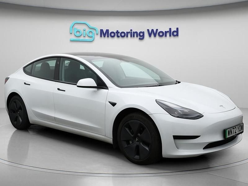 White Used 2022 Tesla Model 3 RWD Sedan | £16,700 (Fair price) - Image 1/4