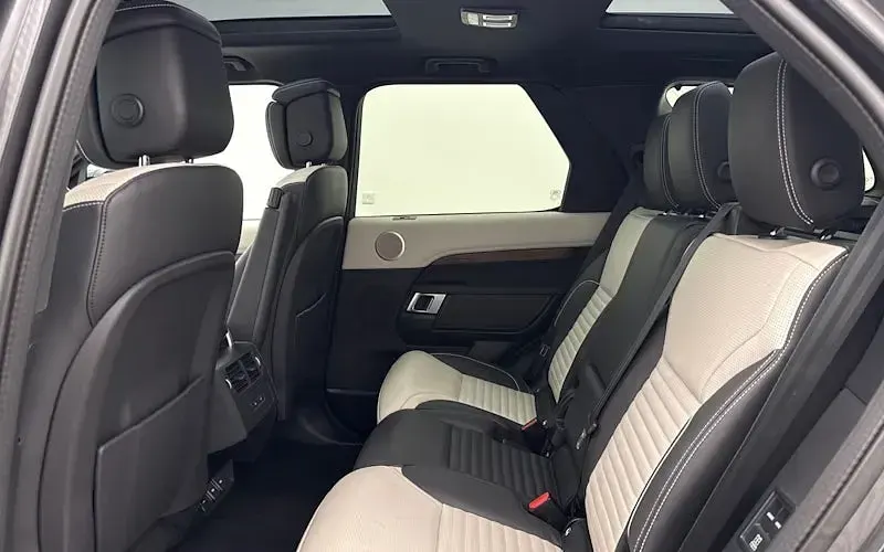 Used Land Rover Discovery 5 HSE Dynamic 300 HP (220 kW) 2022 SUV
