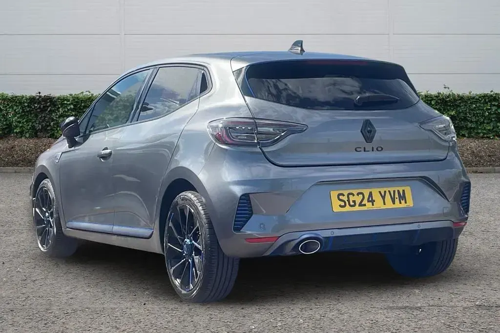 Used Renault Clio Esprit Alpine 90 HP (66 kW) 2024 Hatchback