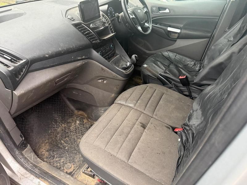 Used Ford Transit Connect Limited 120 HP (88 kW) 2021 Silver MPV