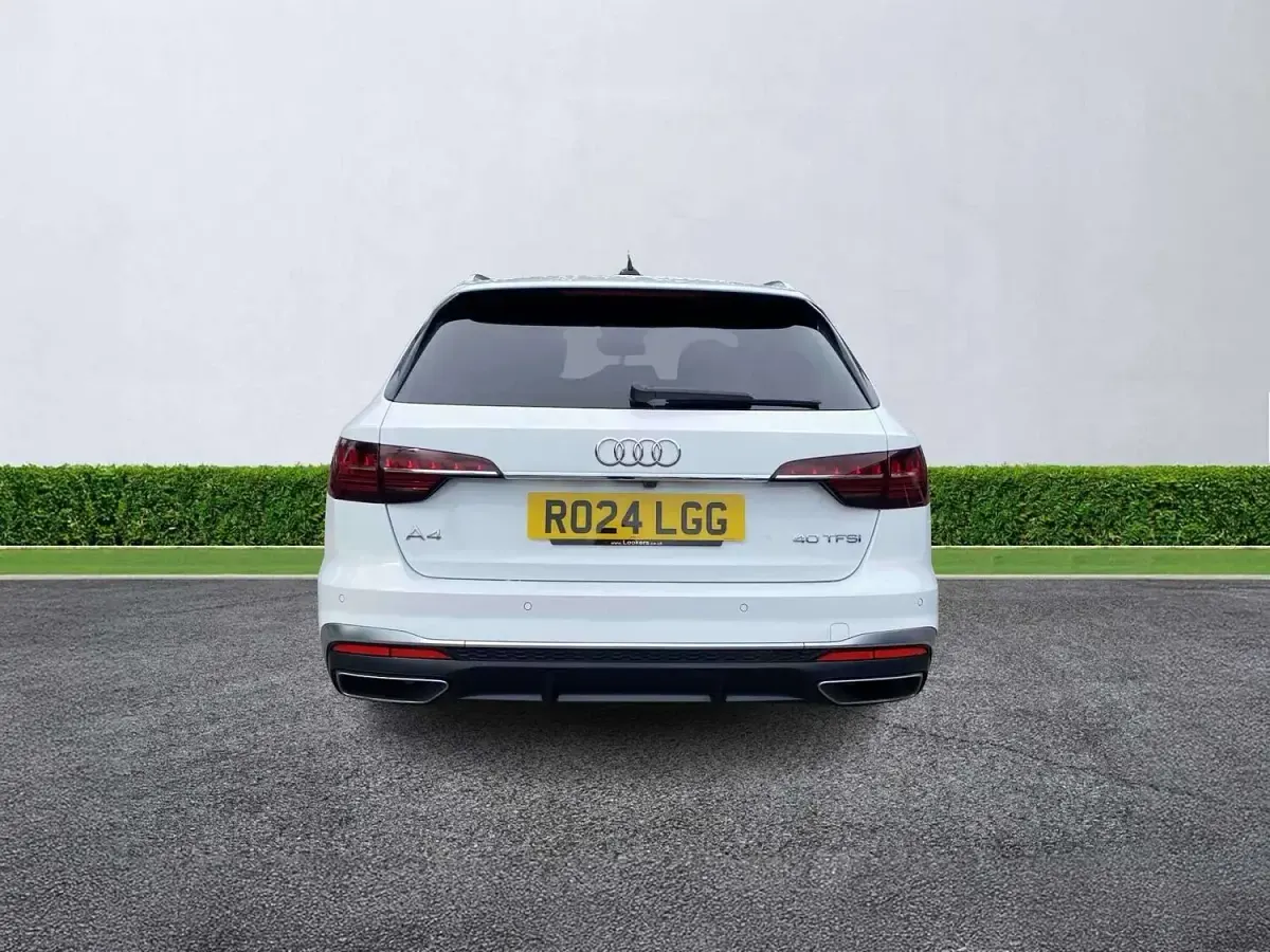 Used Audi A4 S-Line 204 HP (150 kW) 2024 White Estate