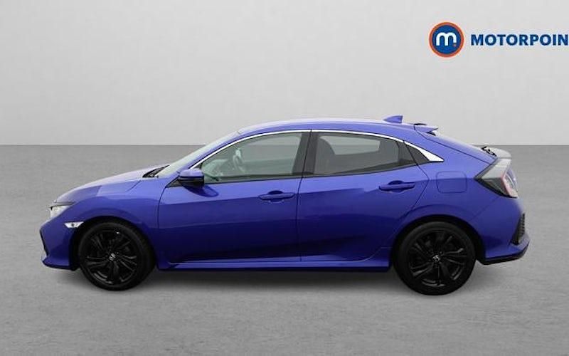 Begagnad Honda Civic SR 126 HK (92 kW) 2022 Halvkombi