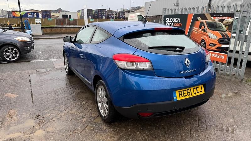 Used Renault Mégane Coupé Expression 2011 Blue Coupe