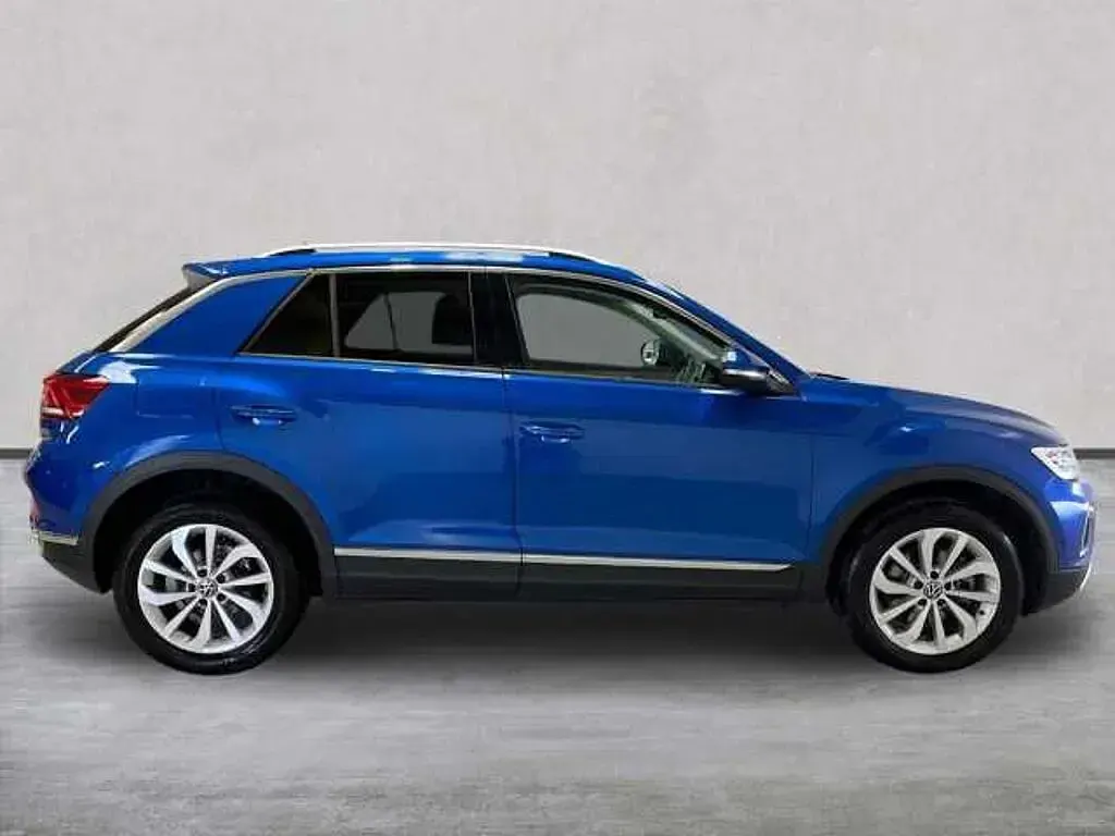 Used VW T-Roc Style 150 HP (110 kW) 2025 Blue SUV