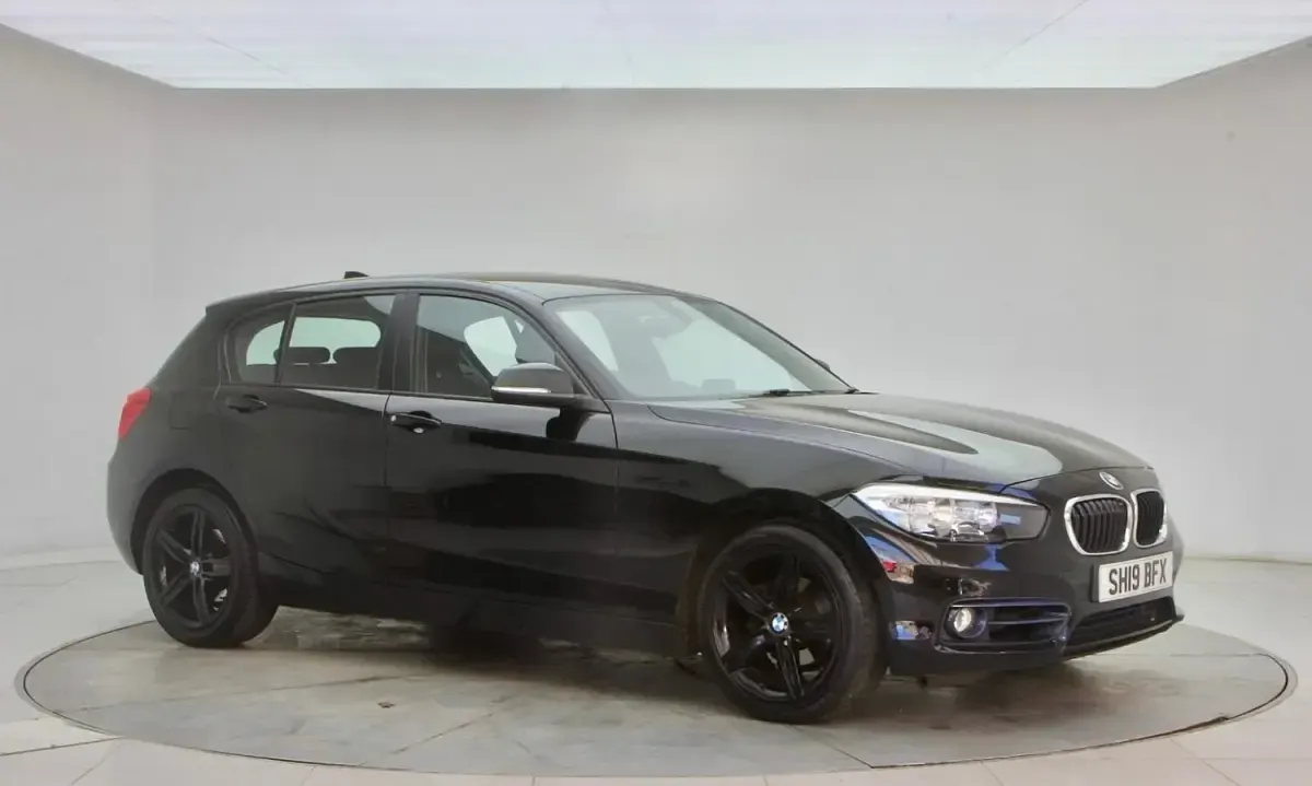 Used BMW 118 Sport Line 2019 Black Hatchback