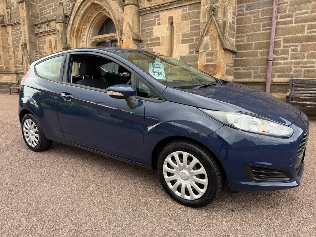 Used Ford Fiesta Style 82 HP (60 kW) 2014 Blue Hatchback