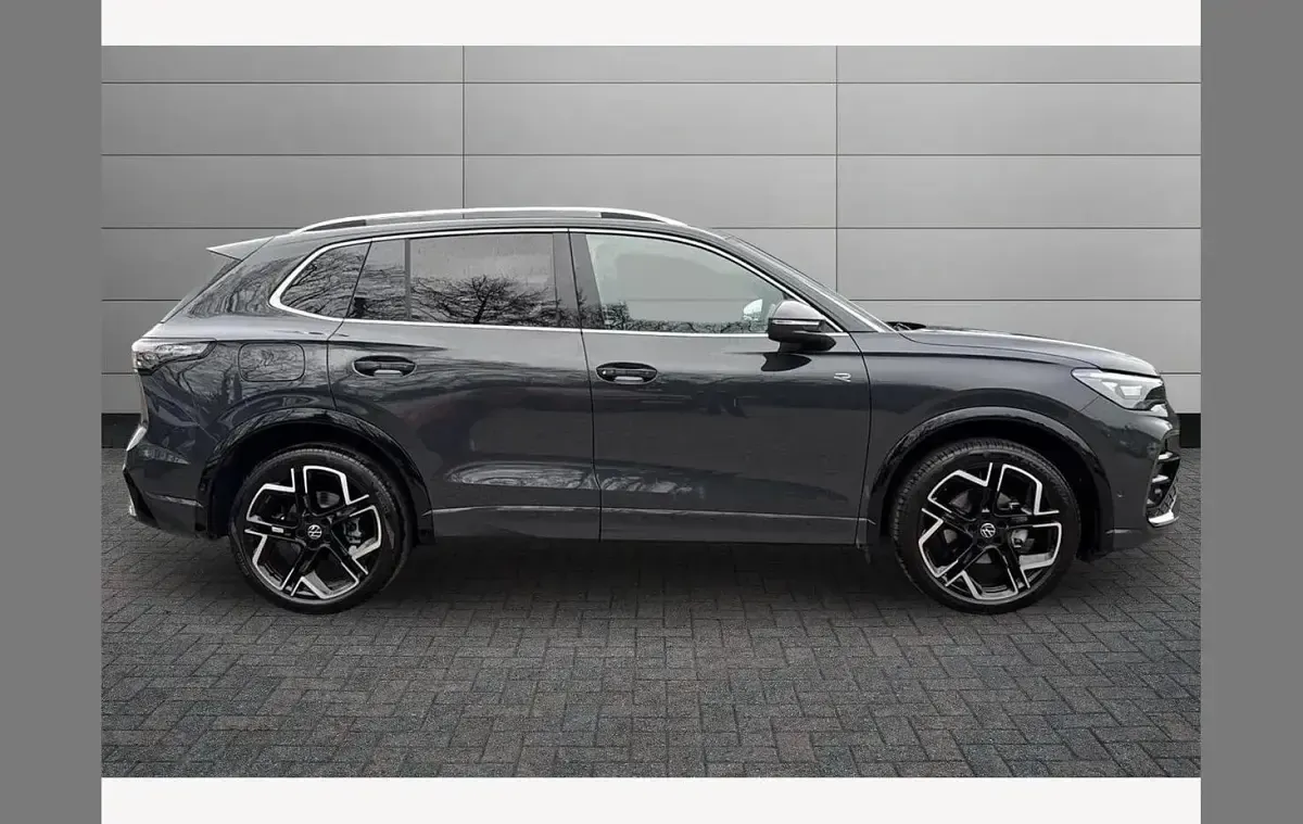 New VW Tiguan R-line 150 HP (110 kW) 2025 Grey SUV