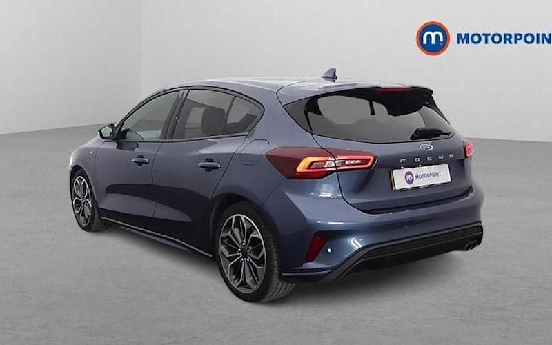 Used Ford Focus ST-Line X 125 HP (91 kW) 2023 Blue Hatchback