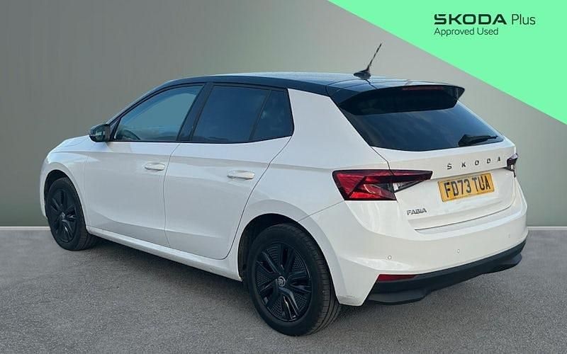 Used Skoda Fabia Colour Edition 95 HP (69 kW) 2023 White Hatchback