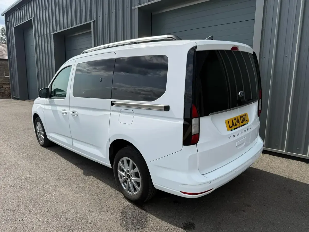 Used Ford Tourneo Connect Titanium 122 HP (89 kW) 2024 White MPV