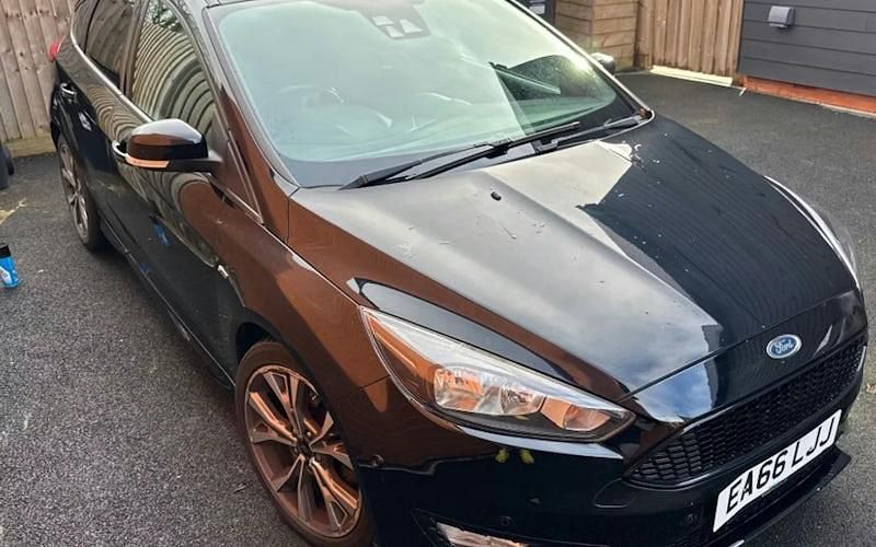 Used Ford Focus ST-Line 150 HP (110 kW) 2016 Black Hatchback