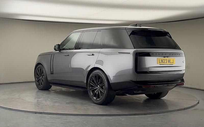 Used Land Rover Range Rover HSE 400 HP (294 kW) 2023 Eiger grey SUV